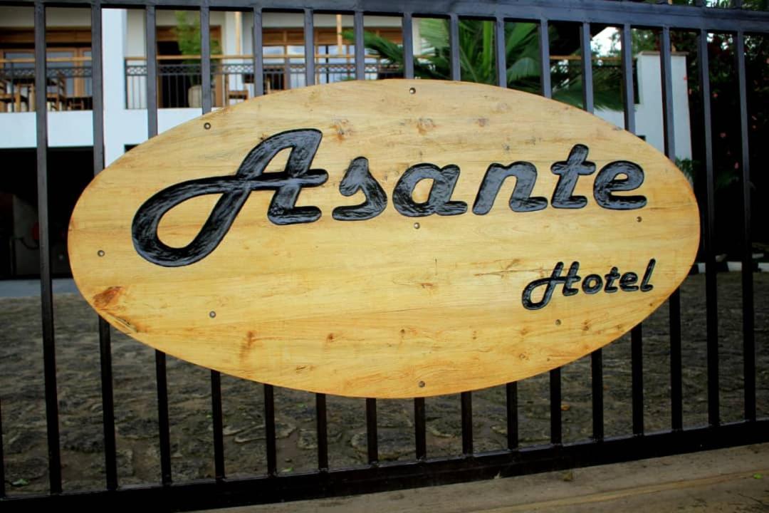 Asante Hotel ギセニ エクステリア 写真